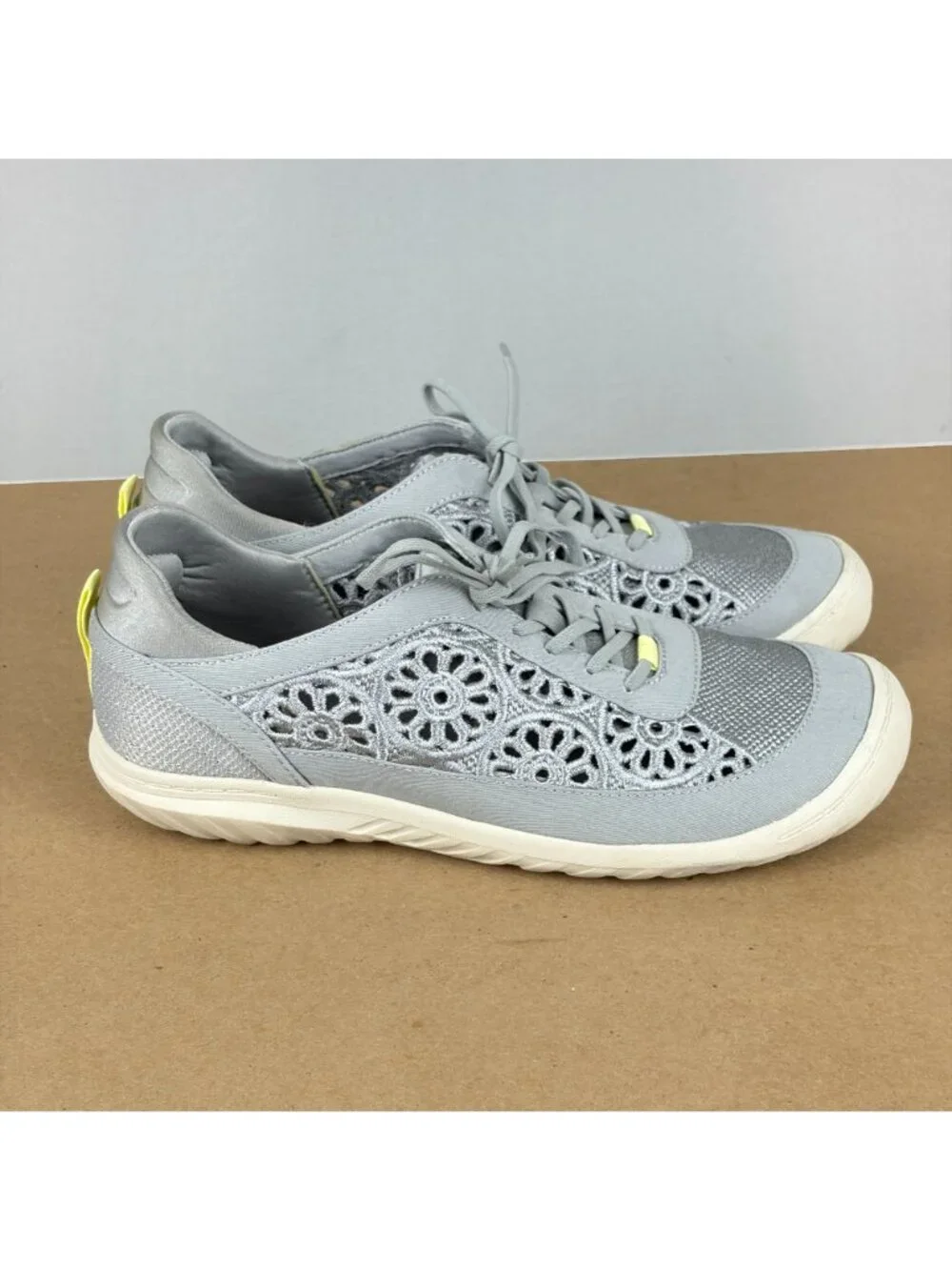 Jambu JBU Solar Casual Sneakers Womens 9 Gray Floral Crochet Low Top Lace Up